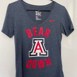 U of A Nike top